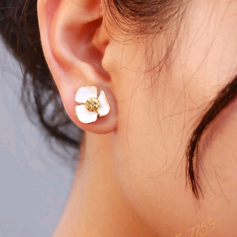 Tory Burch White Enamel and Gold Flower Stud Earrings - Picture 2 of 3